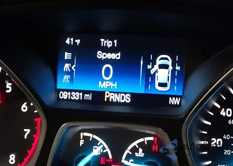 2018 Ford Escape Titanium из США, поврежденный, VIN 1FMCU9J98JUC75477